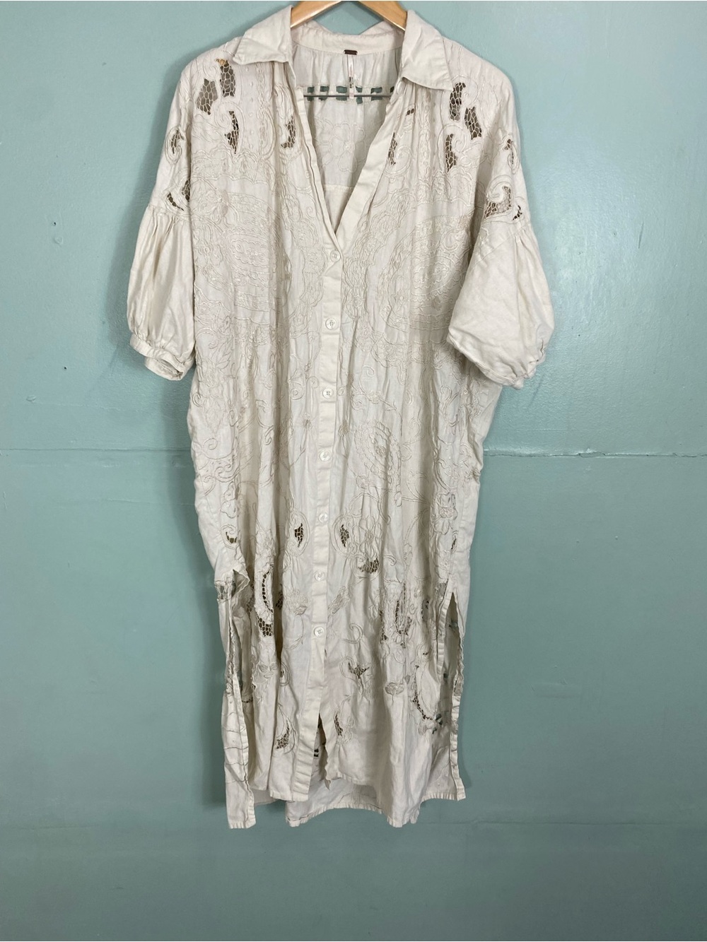 Free People All Who Wander Shirtdress Size XS S Embroidered‎ Ivory